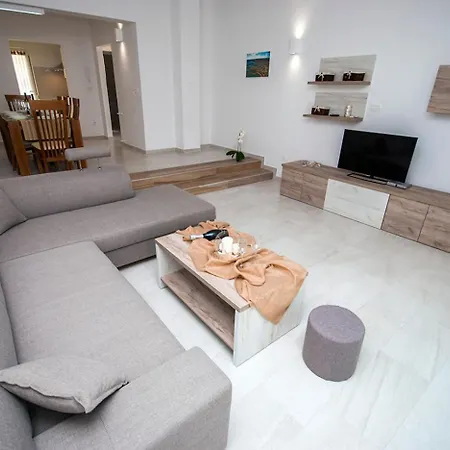 빌라 Manuela Near Medulin With Private Pool Only 500 Meters From Sea 반졸레