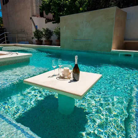 Manuela Near Medulin With Private Pool Only 500 Meters From Sea